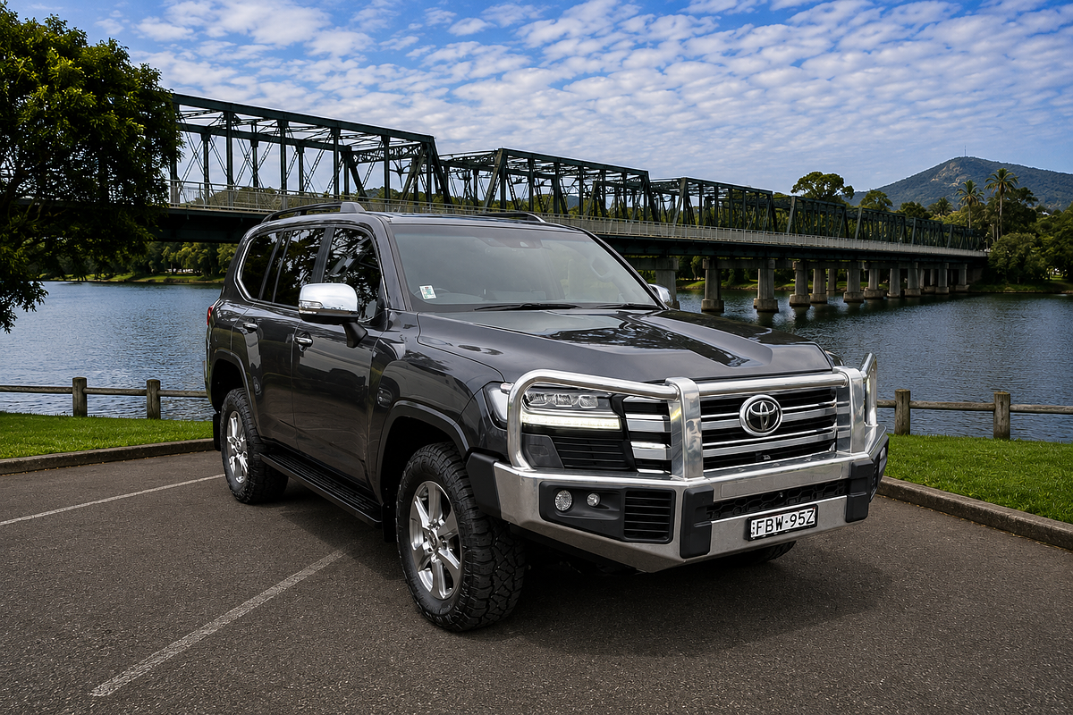 2023 Toyota Landcruiser Sahara FJA300R
