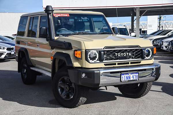 2025 Toyota Landcruiser GXL GDJL76R