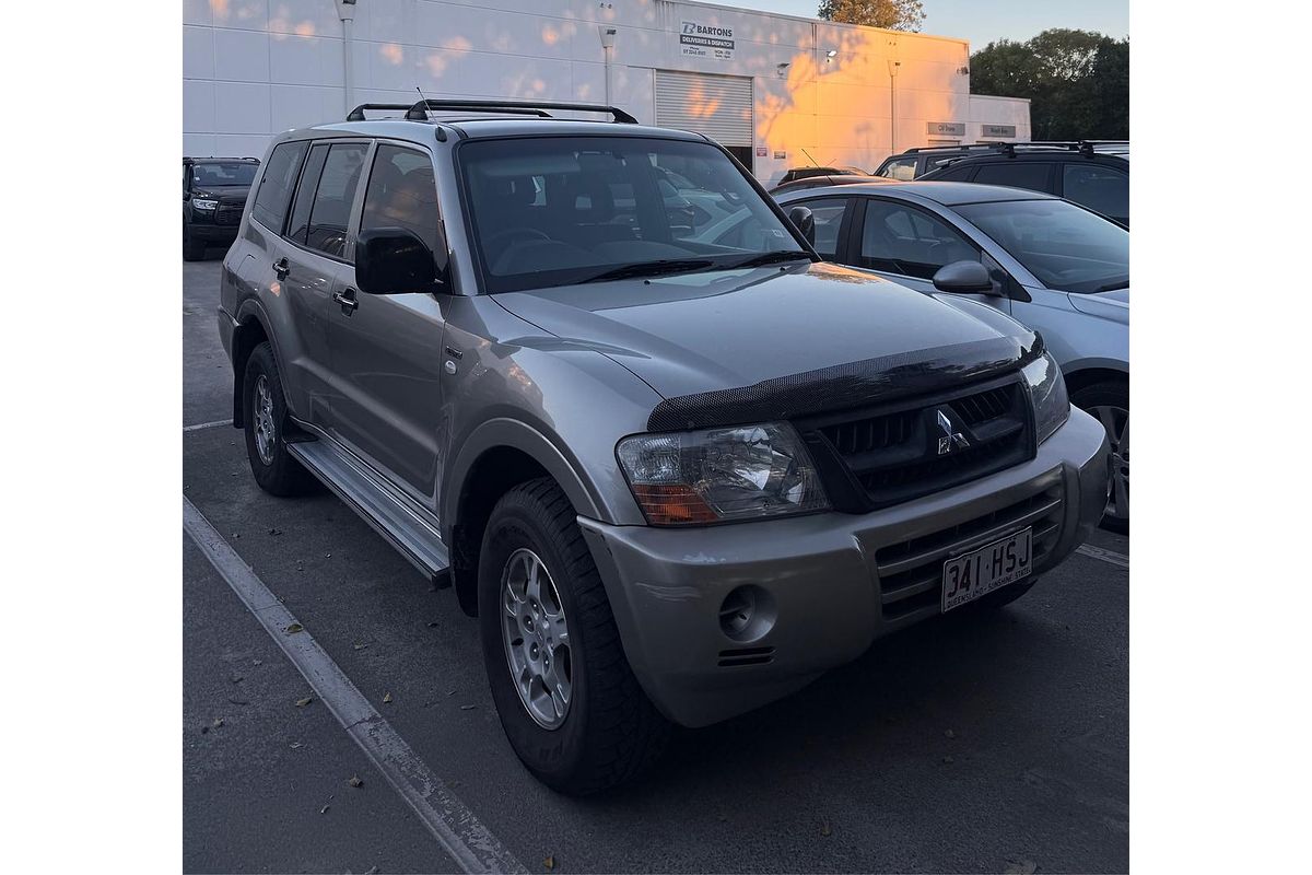 2004 Mitsubishi Pajero GLX NP