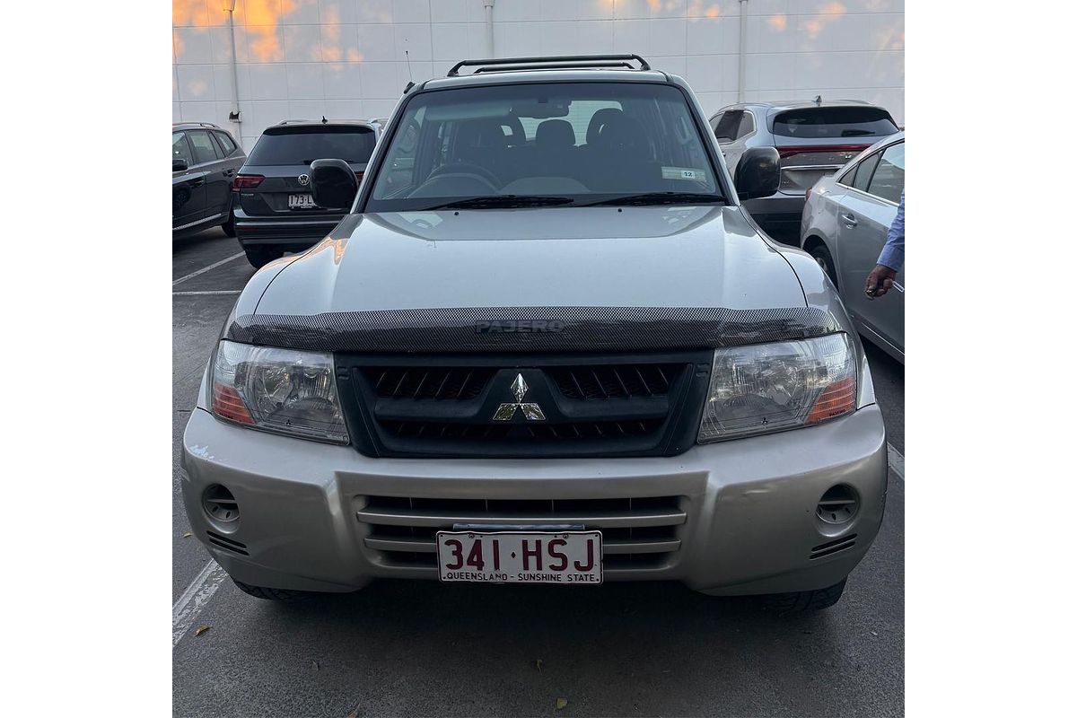 2004 Mitsubishi Pajero GLX NP