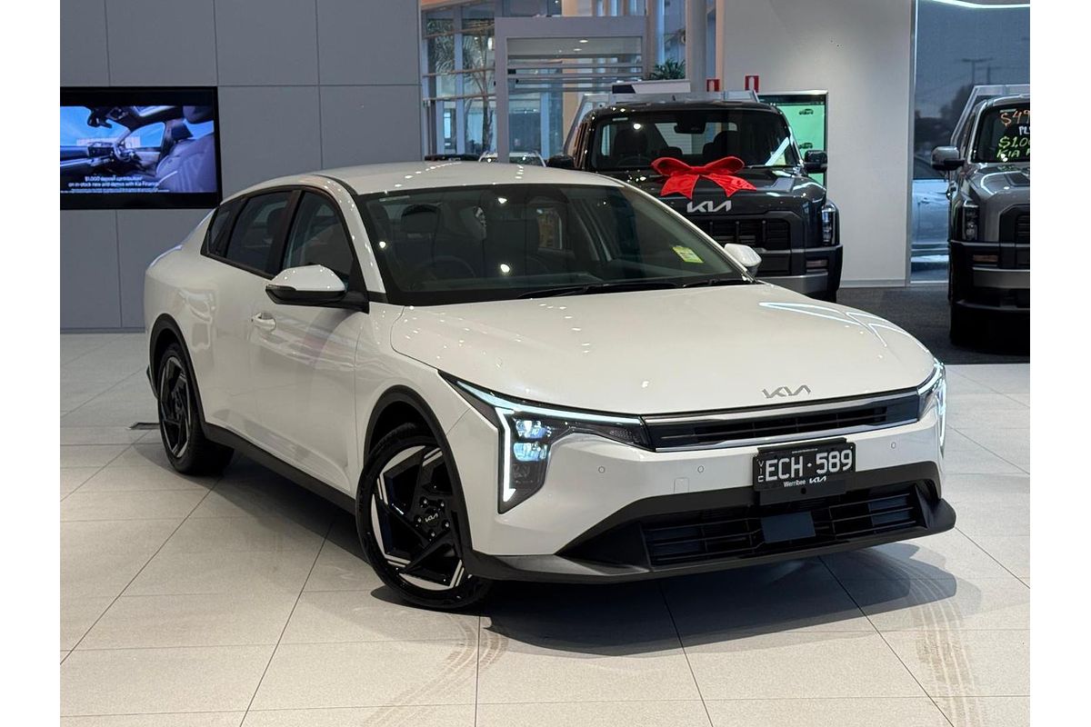 2025 Kia K4 Sport+ CL4m