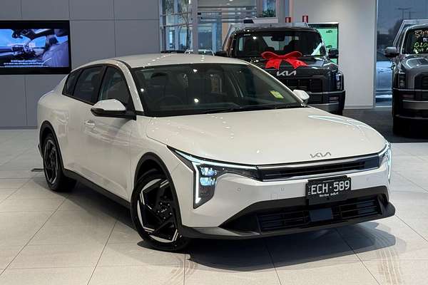 2025 Kia K4 Sport+ CL4m