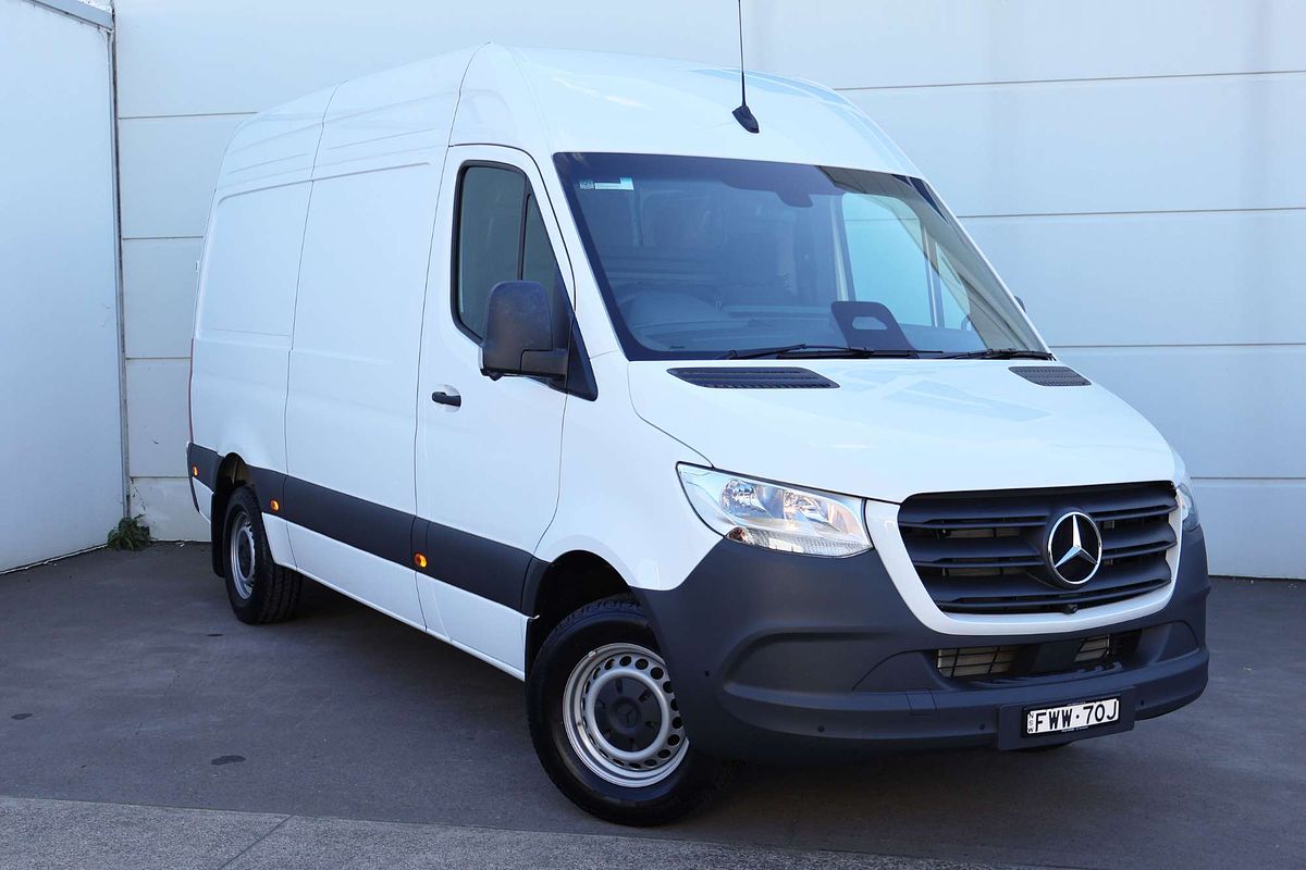 2025 Mercedes-Benz Sprinter 315CDI VS30 MWB Low Roof