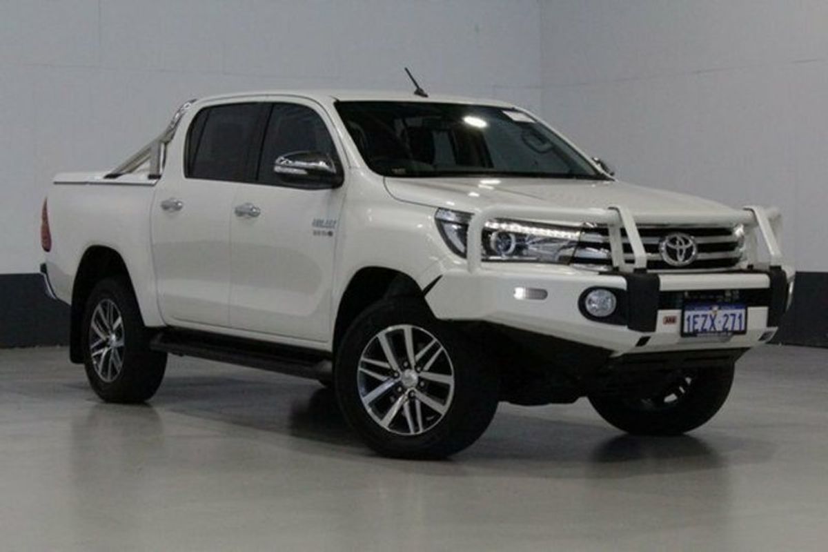 2016 Toyota Hilux SR5 (4x4) GUN126R 4X4