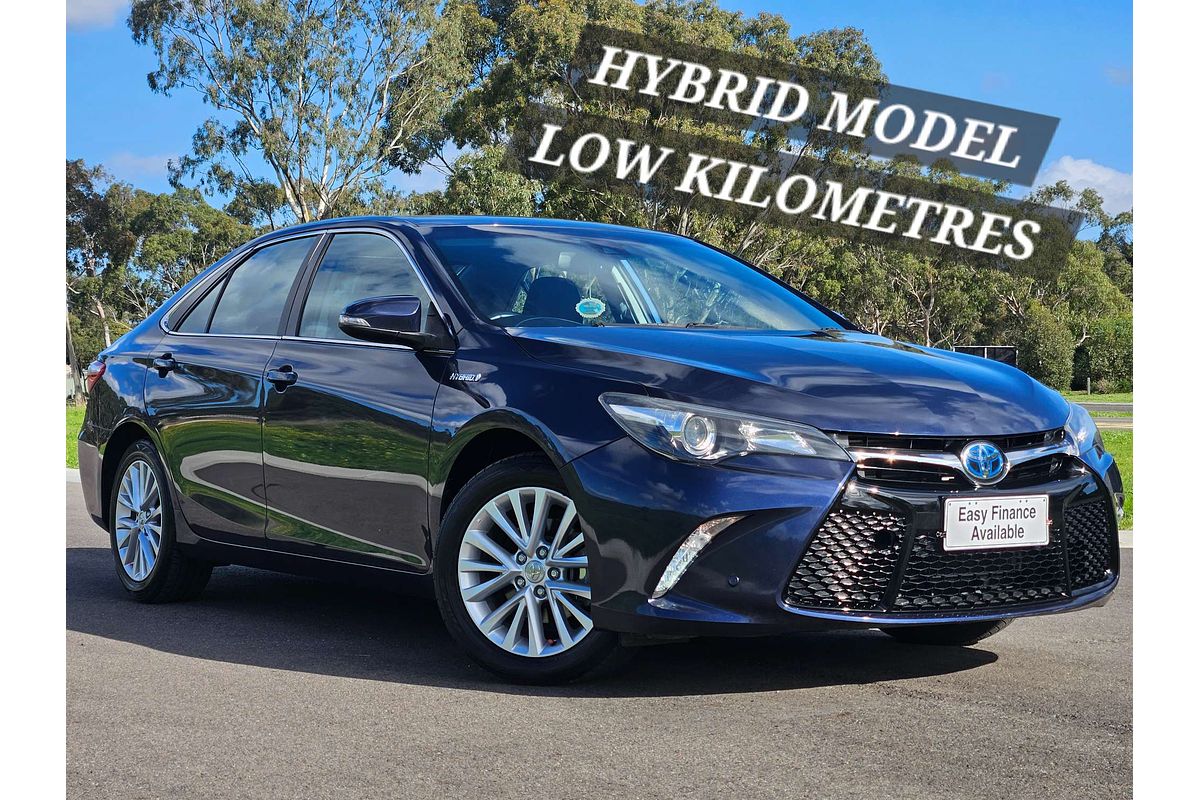 2017 Toyota Camry Atara SL AVV50R