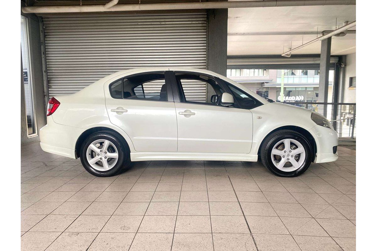 SX4 GY 2.0L 4Cyl MULTI POINT F/INJ 4 SP AUTOMATIC 4D SEDAN SX4 GY 2.0L 4Cyl MULTI POINT F/INJ 4 SP AUTOMATIC 4D SEDAN