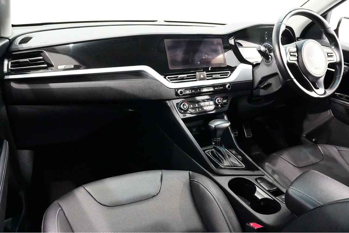 2022 Kia Niro Hybrid Sport DE