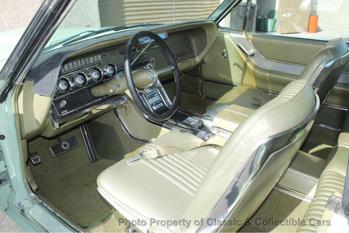 1965 Ford Thunderbird