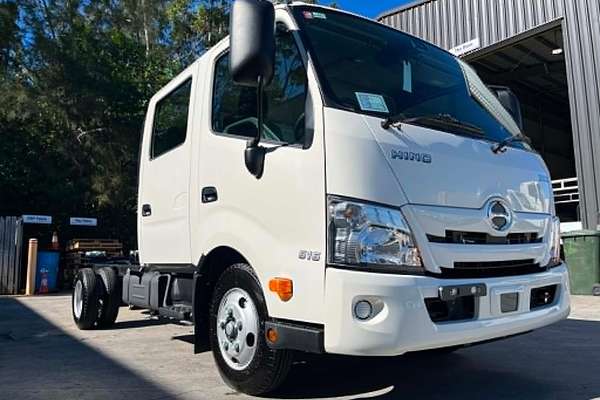 2025 Hino 300 Series 616 Crew