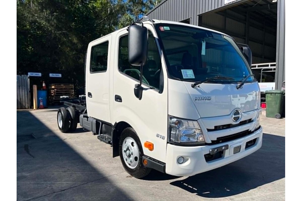 2025 Hino 300 Series 616 Crew