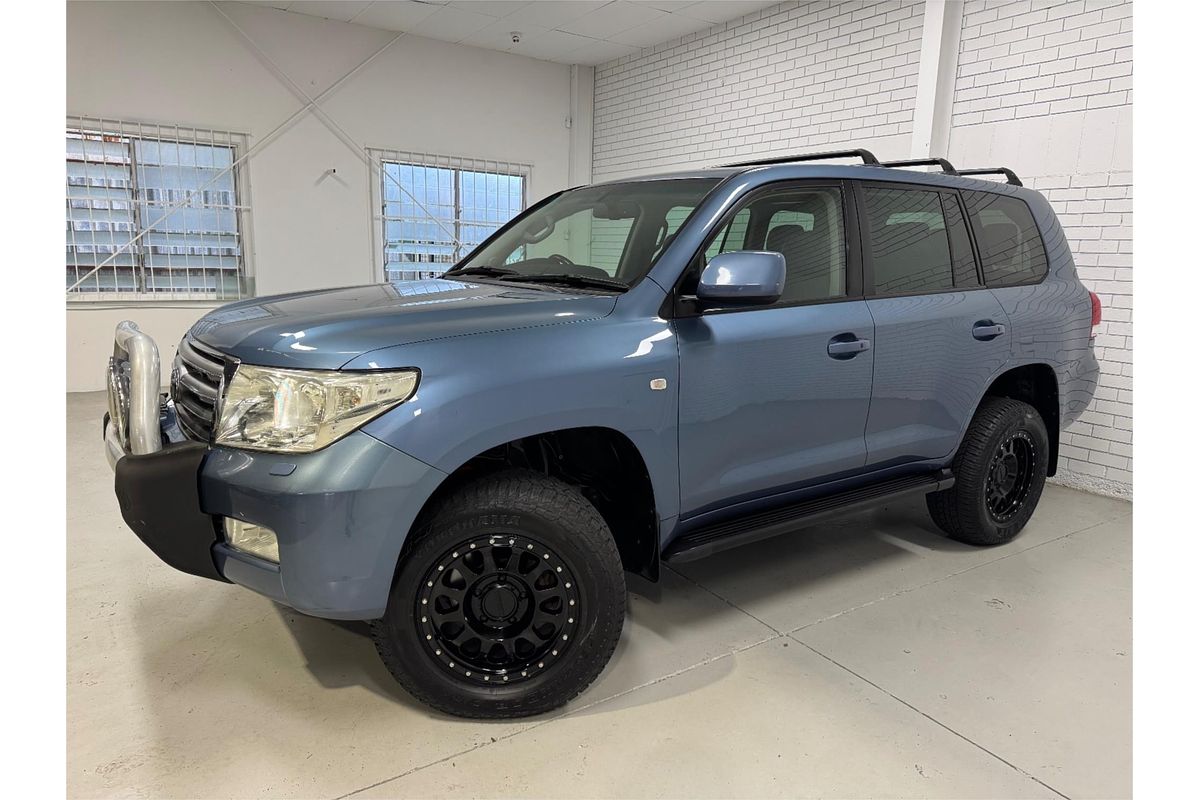 2007 Toyota Landcruiser SAHARA (4x4) UZJ200R