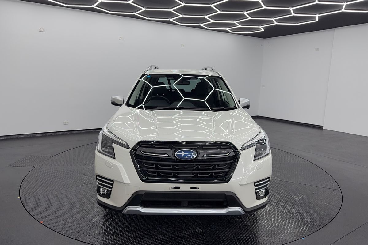 2023 Subaru Forester Hybrid L S5