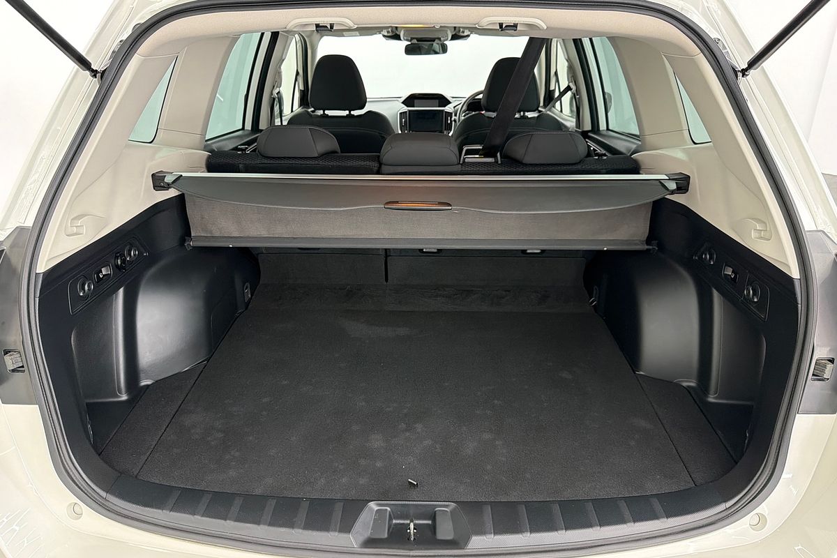 2023 Subaru Forester Hybrid L S5