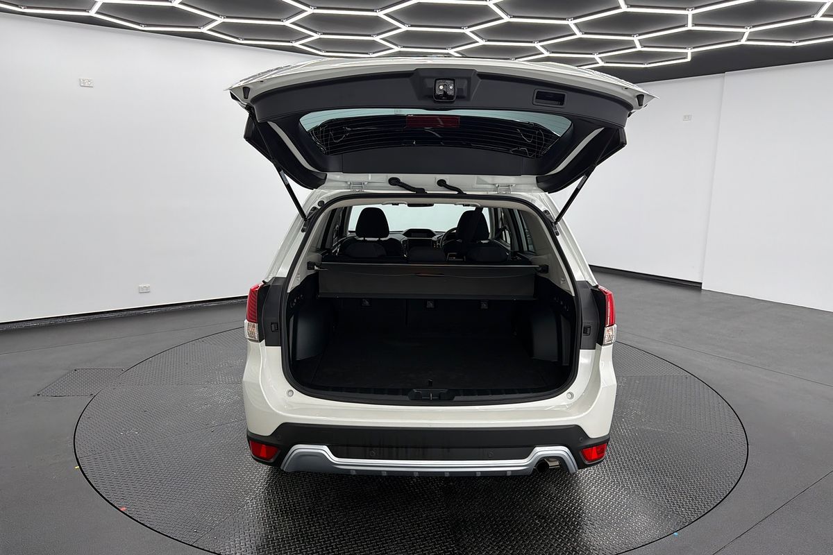 2023 Subaru Forester Hybrid L S5