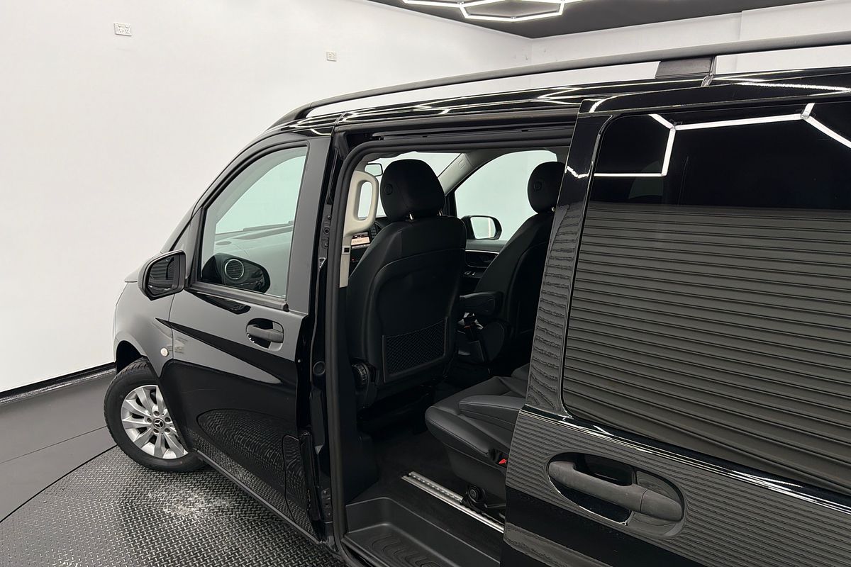 2020 Mercedes-Benz Valente 116CDI 447