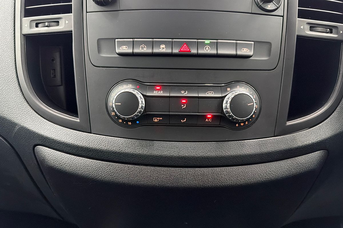 2020 Mercedes-Benz Valente 116CDI 447