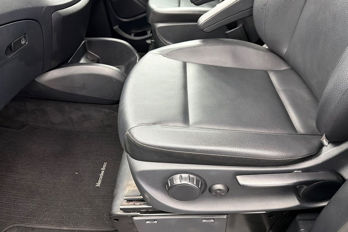 2020 Mercedes-Benz Valente 116CDI 447
