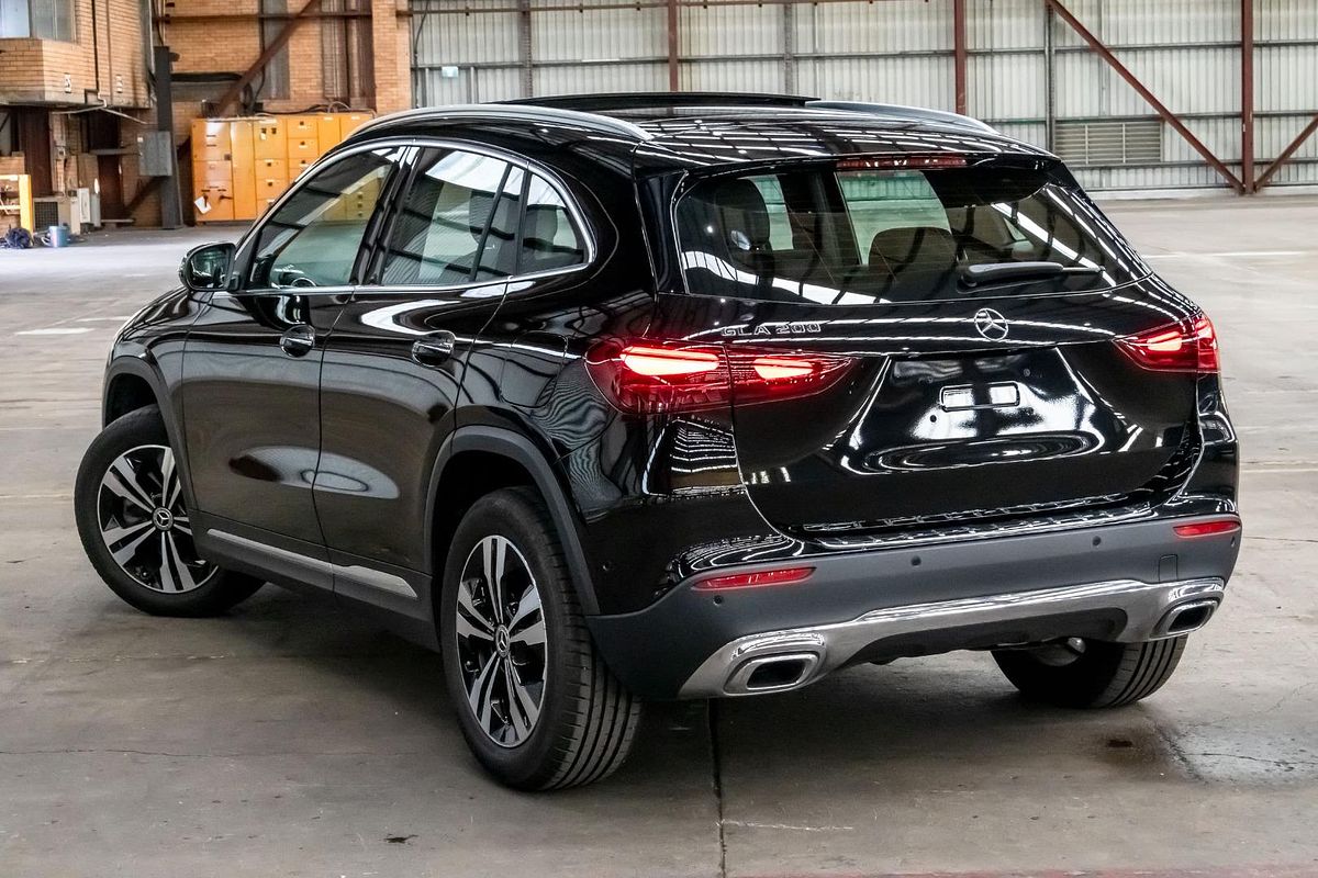 2024 Mercedes-Benz GLA-Class GLA200 H247