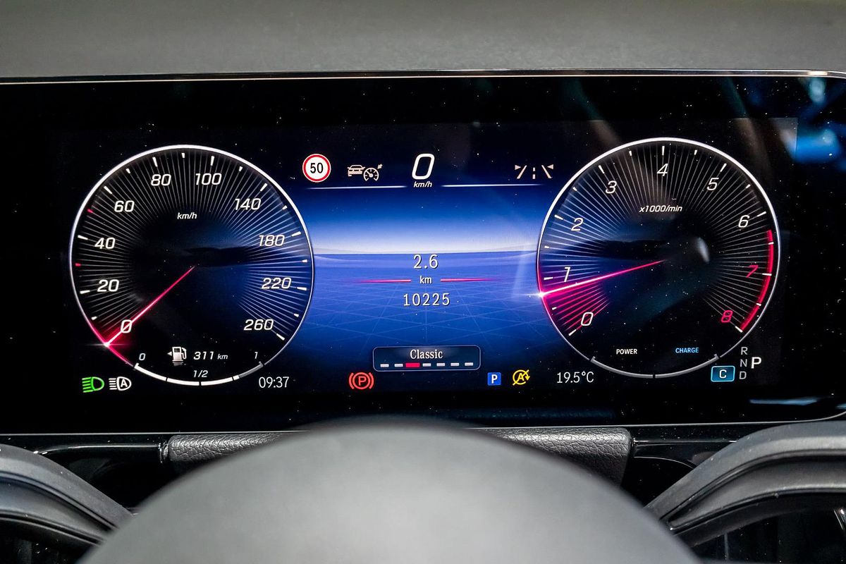 H247 805+055MY GLA250 WAG DUAL 8sp 2.0T/10kW