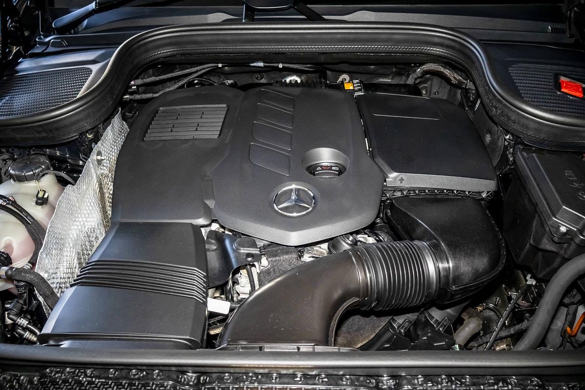 V167 805+055MY GLE300 d Editio n 7 WAG 9G 9sp