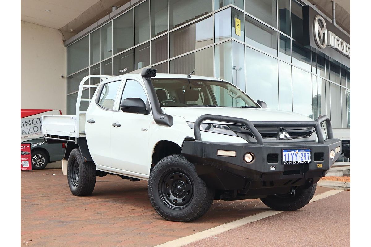 2022 Mitsubishi Triton GLX MR 4X4