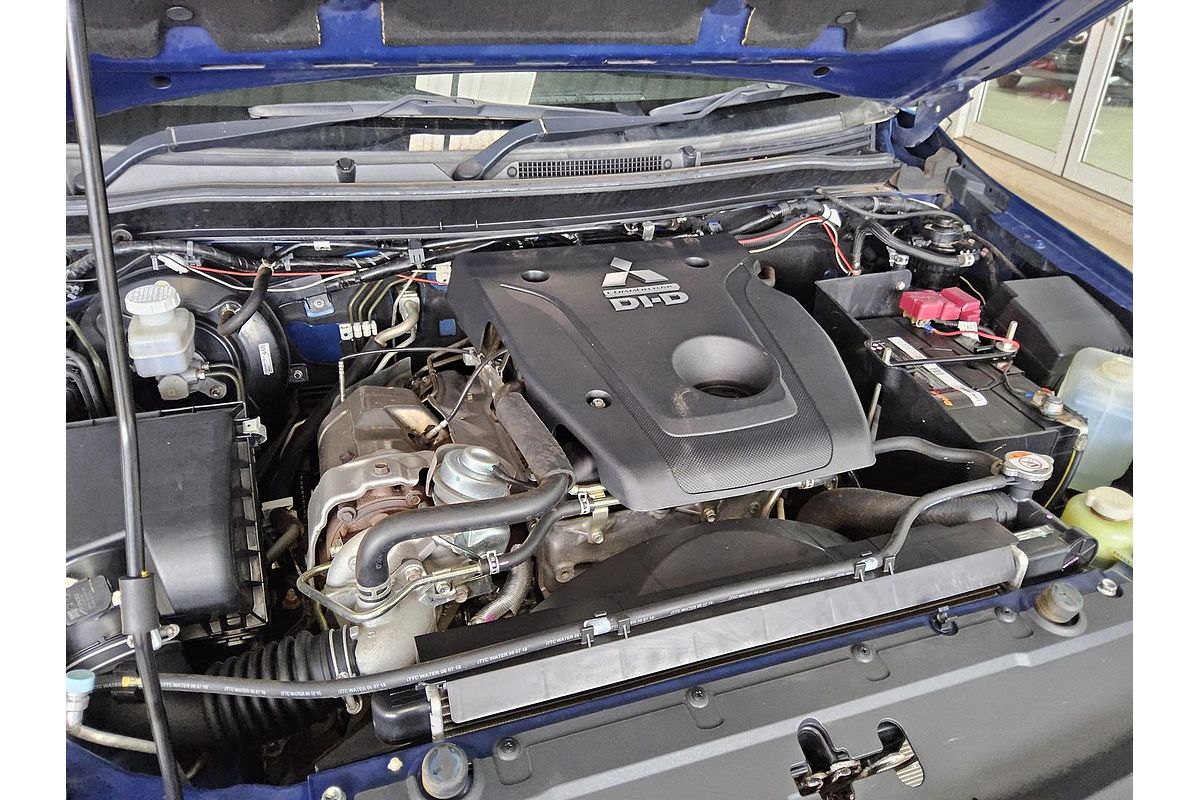 2018 Mitsubishi MQ