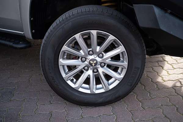 2020 Mitsubishi Triton GLX+ MR 4X4 thumb-2