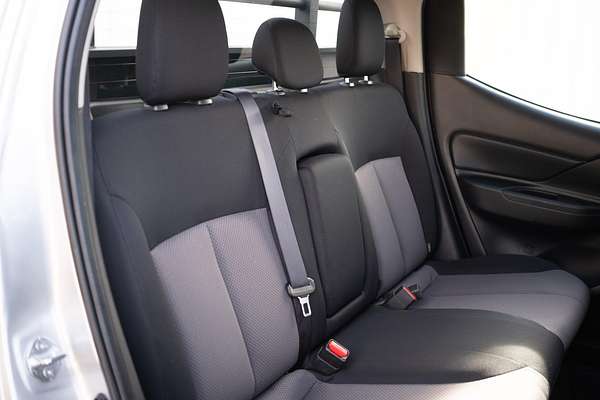 2020 Mitsubishi Triton GLX+ MR 4X4 thumb-7