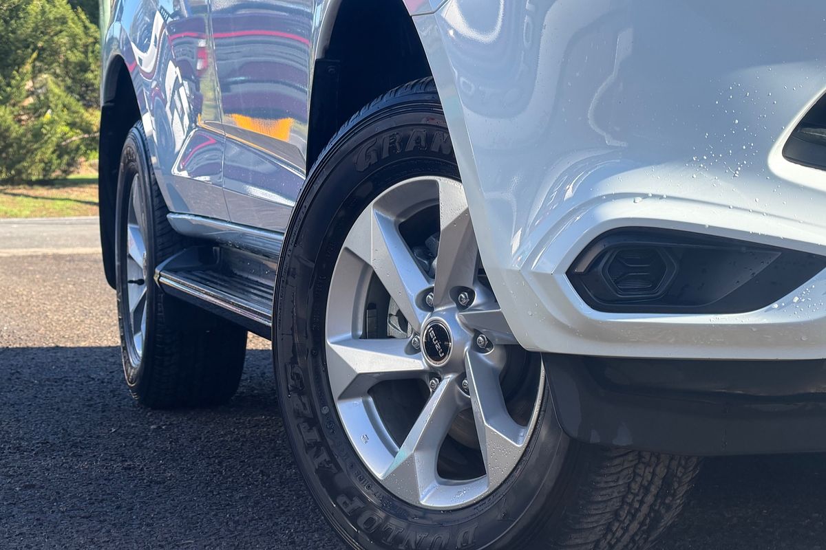 2023 Isuzu MU-X LS-M