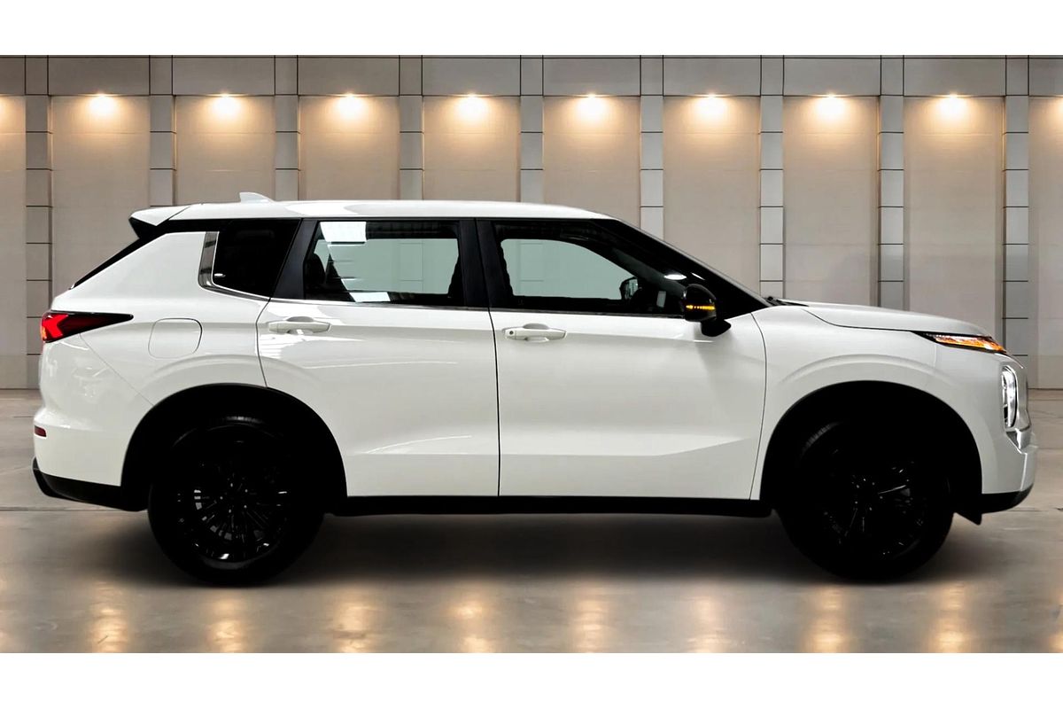 2024 Mitsubishi Outlander ES ZM