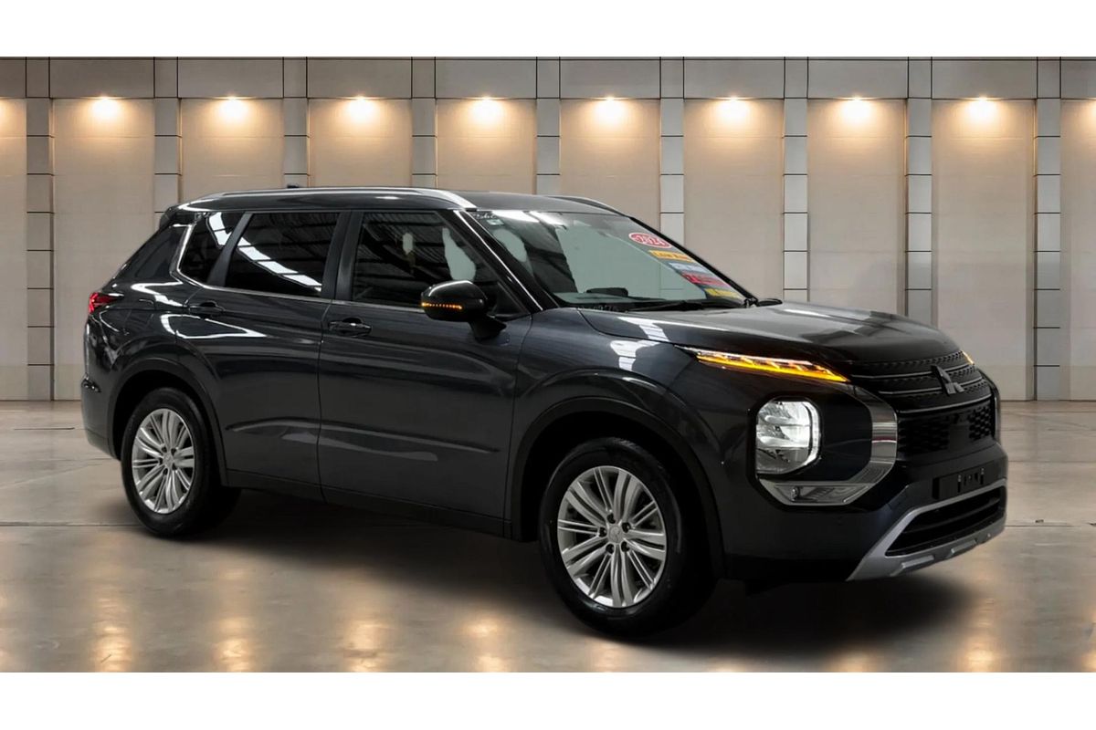 2024 Mitsubishi Outlander LS ZM