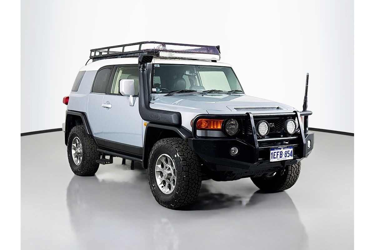 2013 Toyota FJ Cruiser GSJ15R
