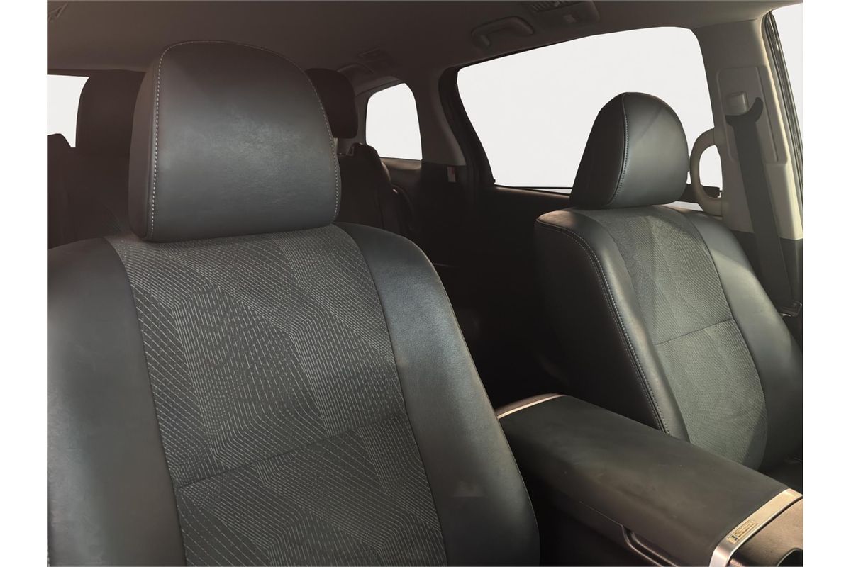 2015 Toyota Estima Aeras Hybrid AHR20W