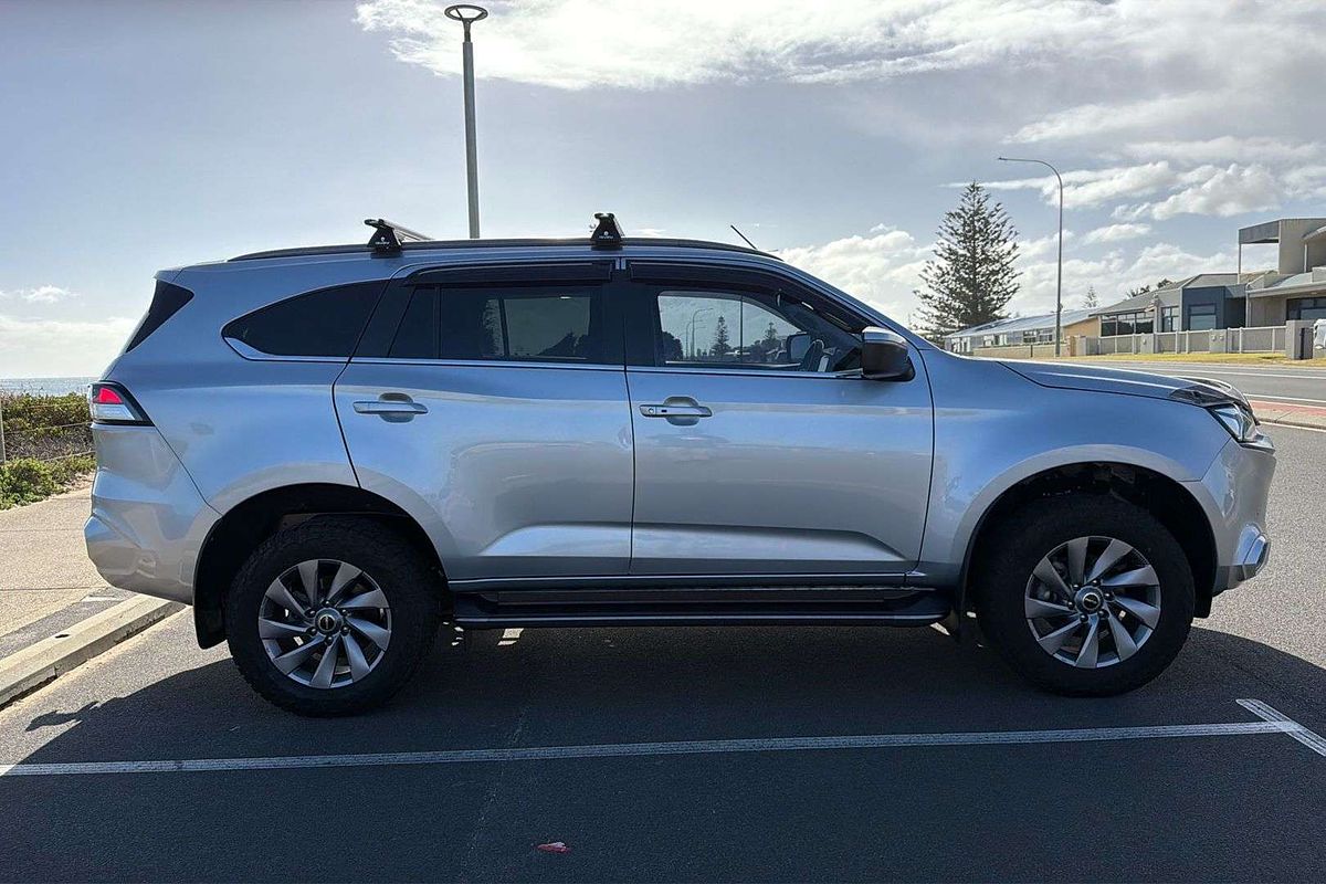 2021 Isuzu MU-X LS-U