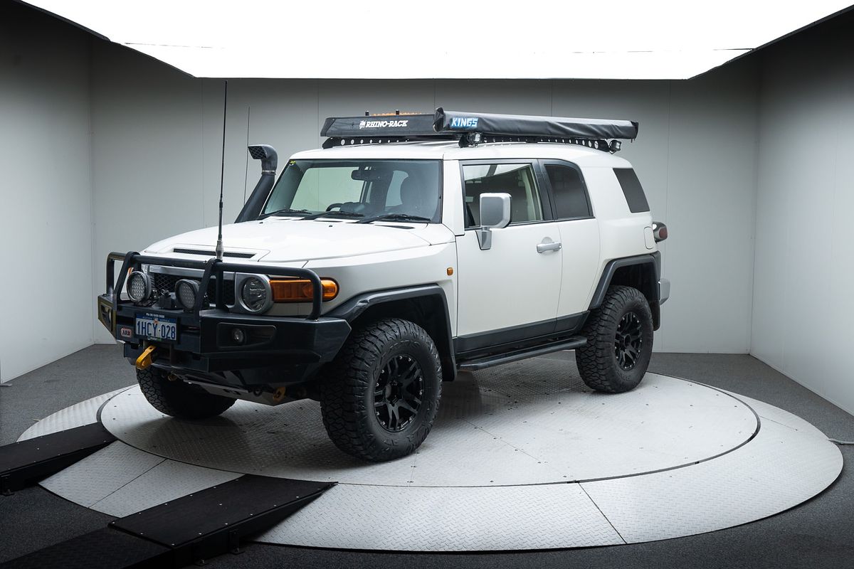 2014 Toyota FJ Cruiser GSJ15R