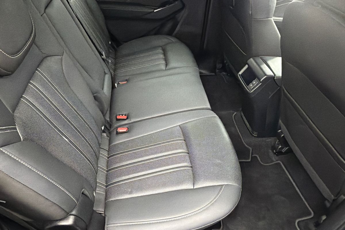 2024 Isuzu MU-X LS-T