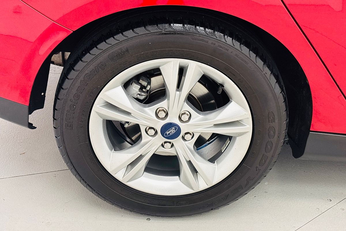 2012 Ford FOCUS TREND 6 SP AUTOMATIC 5D HATCHBACK 4CYL