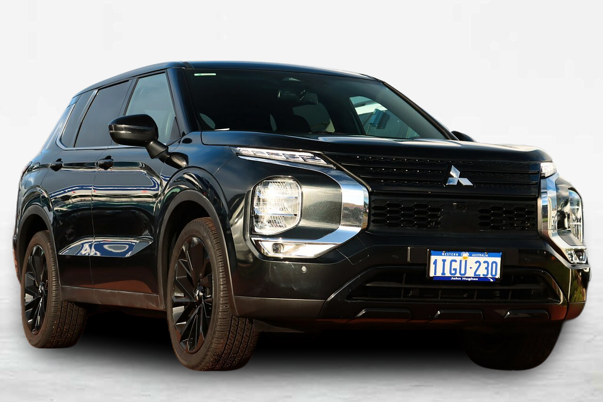 2024 Mitsubishi Outlander Black Edition ZM