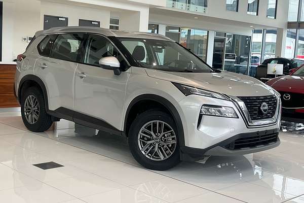 2024 Nissan X-TRAIL ST T33