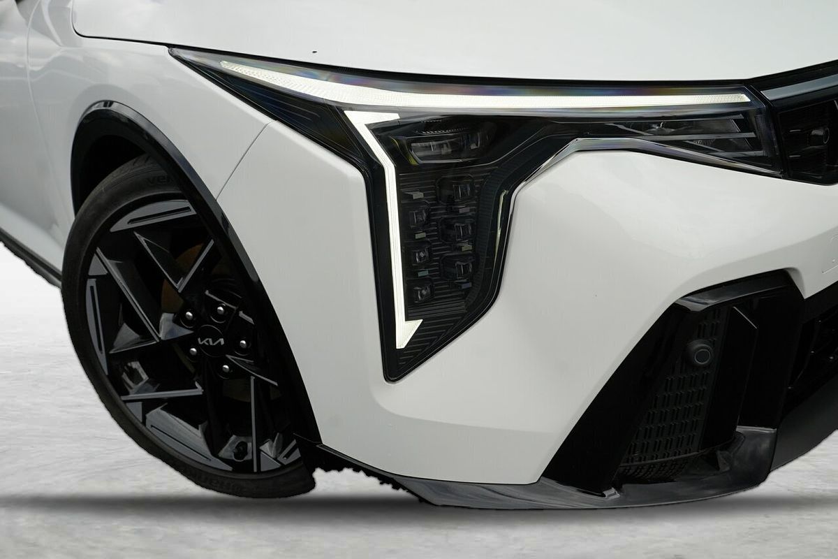 2025 Kia K4 GT-Line CL4m