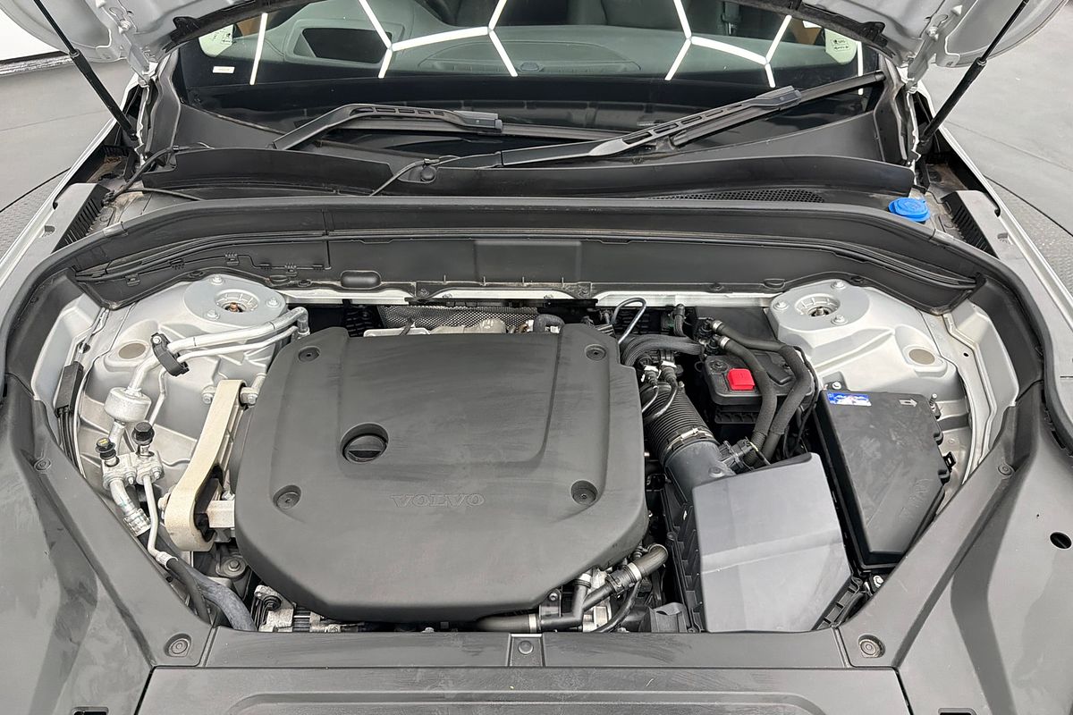 2023 Volvo XC90 Ultimate B6 Bright