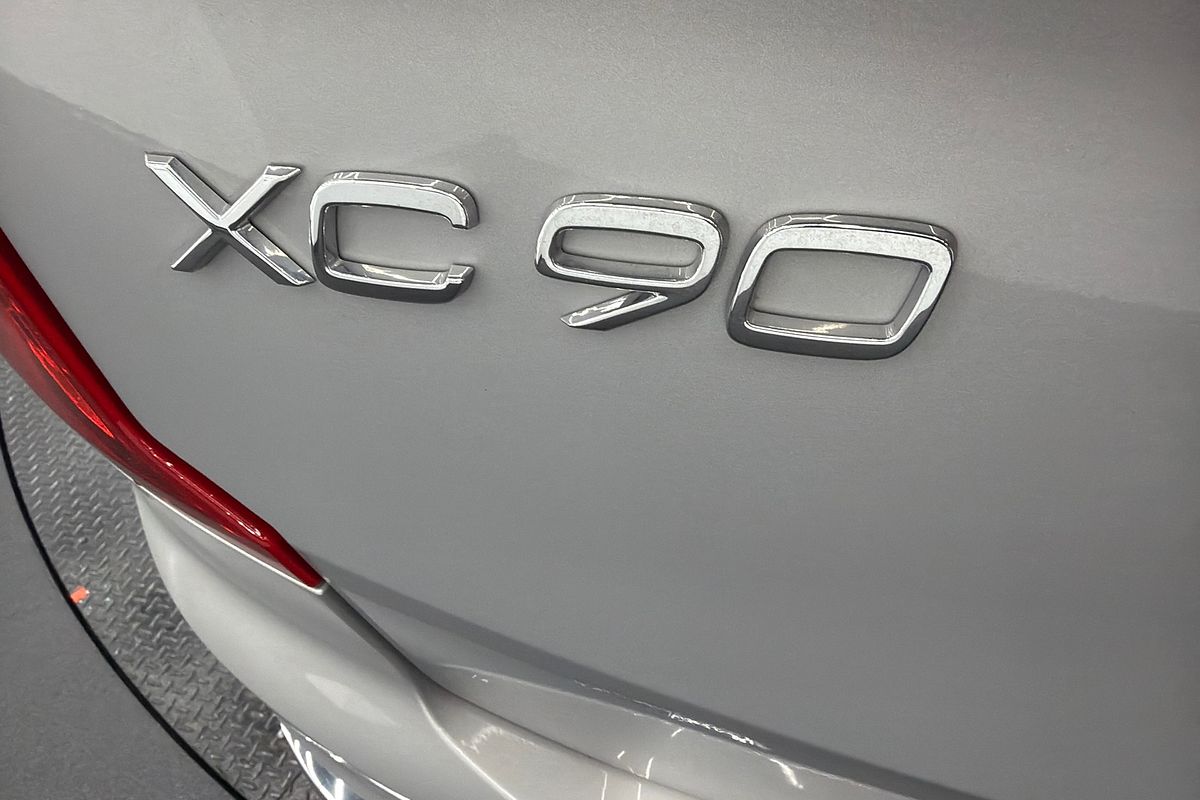 2023 Volvo XC90 Ultimate B6 Bright
