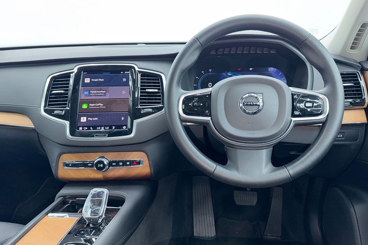 2023 Volvo XC90 Ultimate B6 Bright