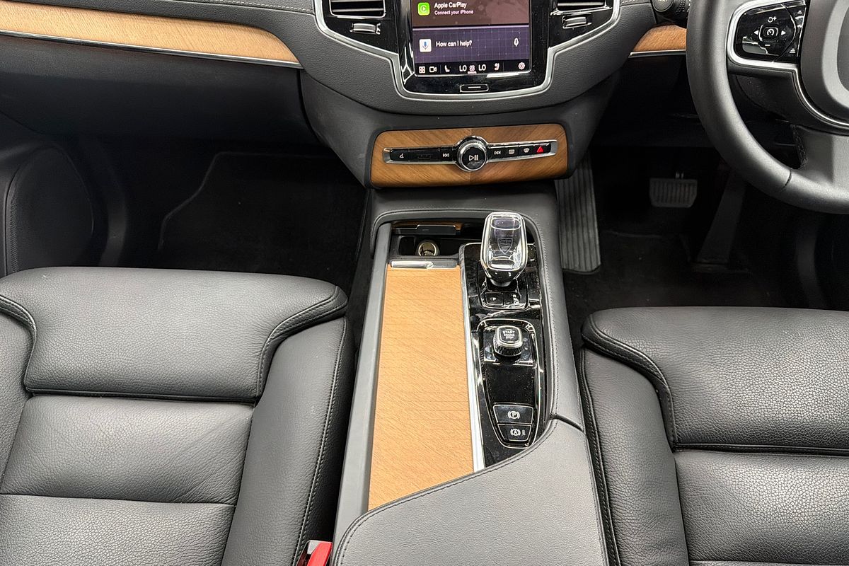2023 Volvo XC90 Ultimate B6 Bright