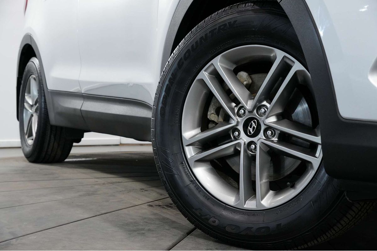 2015 Hyundai Santa Fe Active DM3 Series II