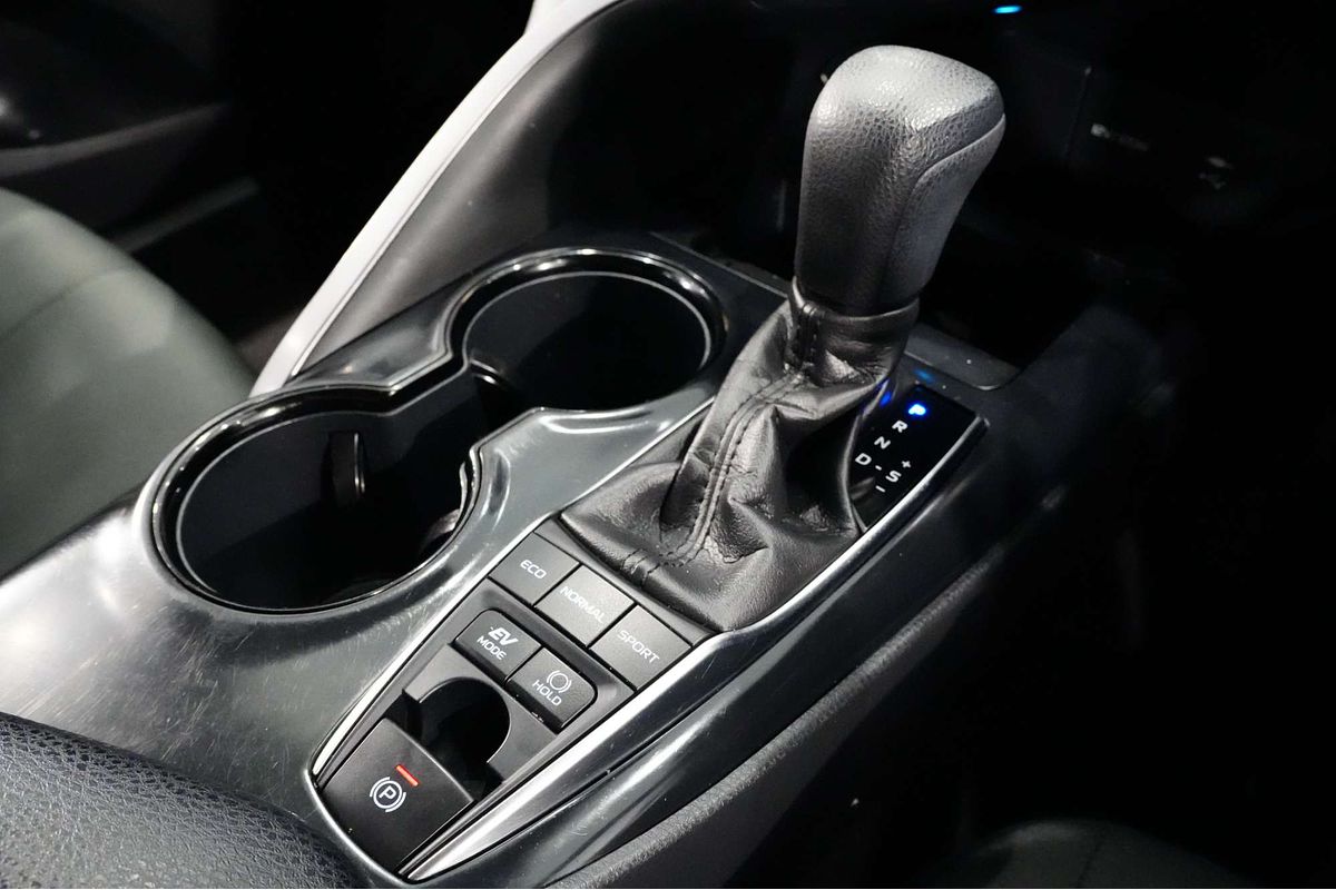 2020 Toyota Camry Ascent AXVH71R