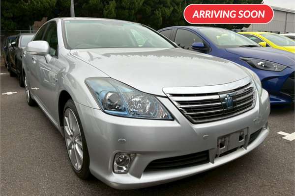 2011 Toyota Crown Hybrid