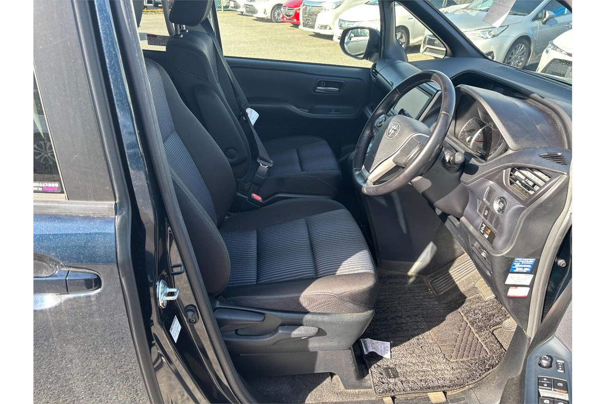 2015 Toyota Voxy ZS
