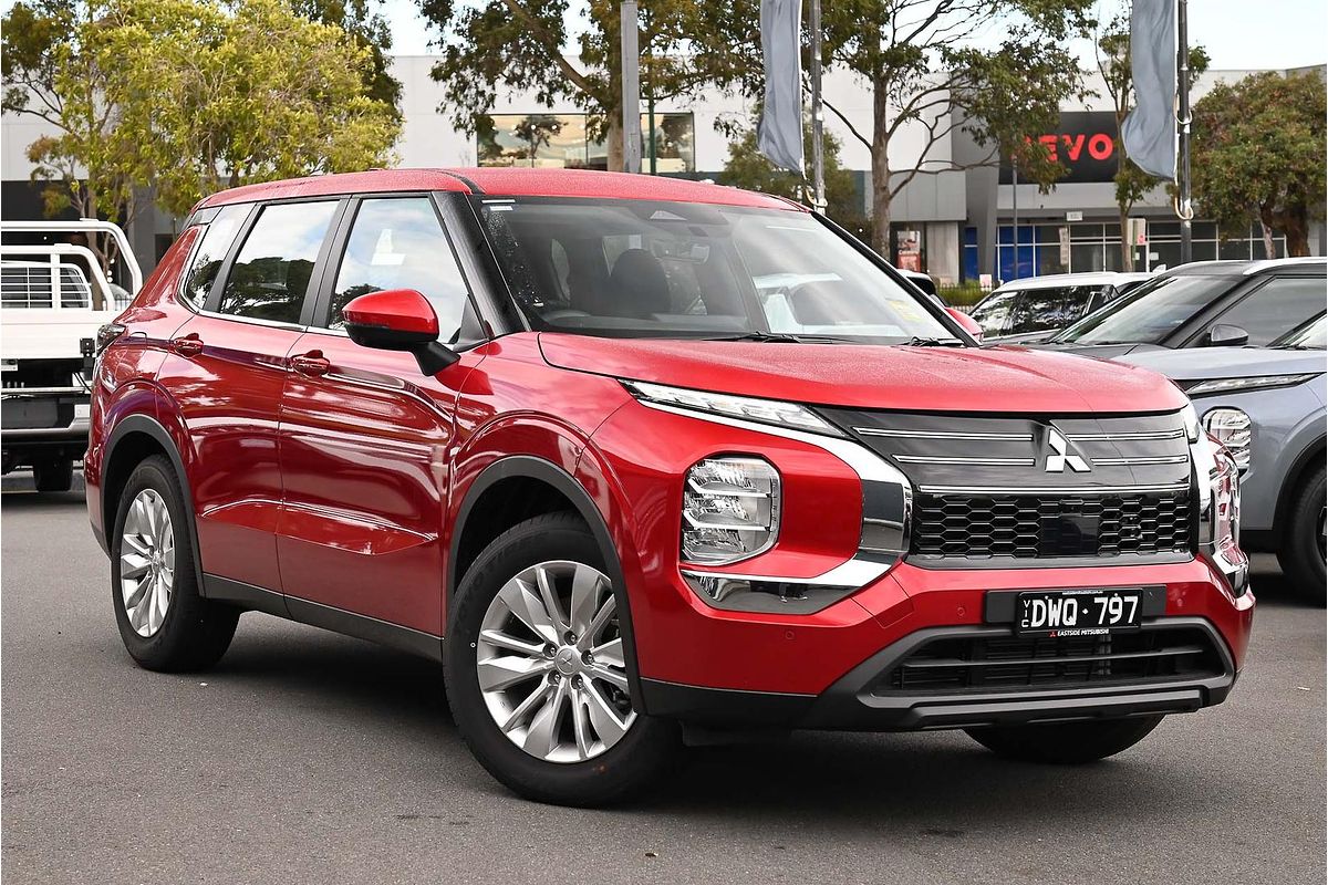 2025 Mitsubishi Outlander ES ZM