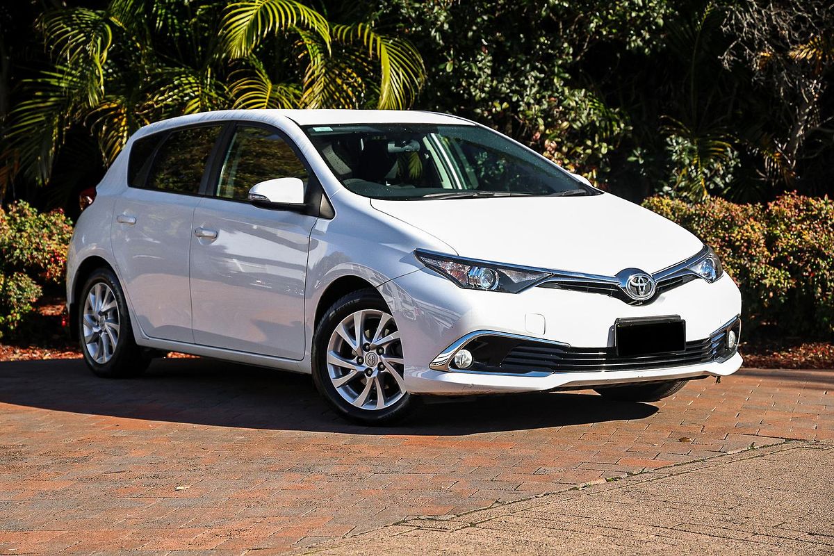 2017 Toyota Corolla Ascent Sport ZRE182R